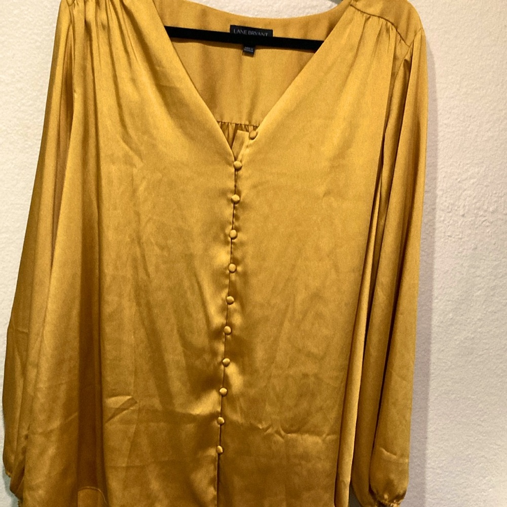 Lane Bryant blouse size 18/20. Golden satin finish (polyester).